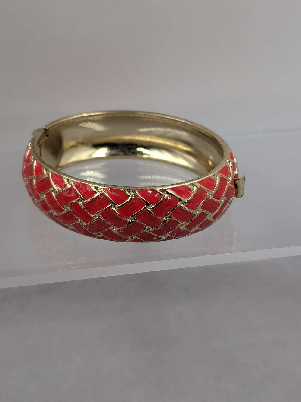 Lilly Pulitzer Basket Case Coral Pink Enamel Gold Bangle Bracelet 1312